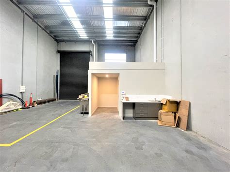 Management explains the donation process at the Savers Carrum Downs branch 18