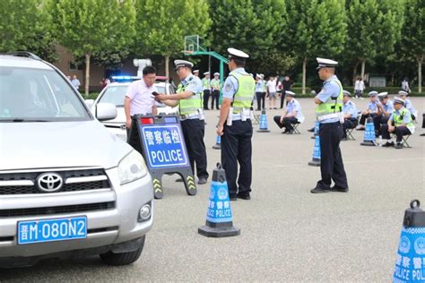 市局交警支队组织开展全市公安交警执勤执法安全防护实战培训汇报表演澎湃号·政务澎湃新闻 The Paper