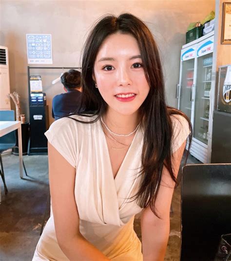 M Nh N B Ng Chuy N H N Qu C Di N Bikini B X U Khi N Nhi U Fan X N Xang