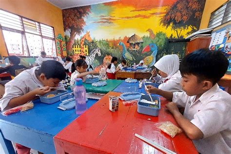 Ahli Gizi Variasi Menu Makanan Penting Untuk Kecukupan Gizi Anak