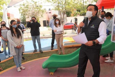 Luis Nava entrega rehabilitación del parque de la Colonia La Luna