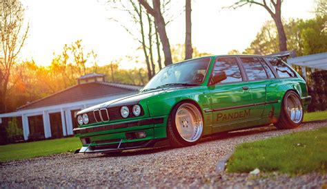 Rocket Bunnypandem Bmw E30 Touring Stance