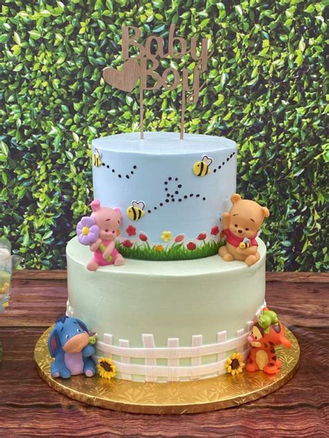 Winnie the Pooh cake | Winnie the pooh cake, Baby first birthday cake ...