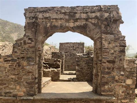 Bhangarh Fort Rajasthan One Of The Most Haunted Ghost Towns In India