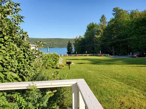 Lake View Motel Cottage