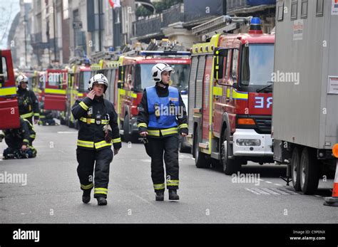 London Uk 4th Feb 2012 Fire Crews Attend At A Major Fire In A