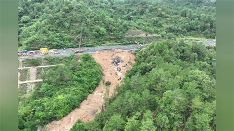 广东梅大高速路面塌陷致24人死亡应急管理部已派工作组赶赴现场腾讯视频