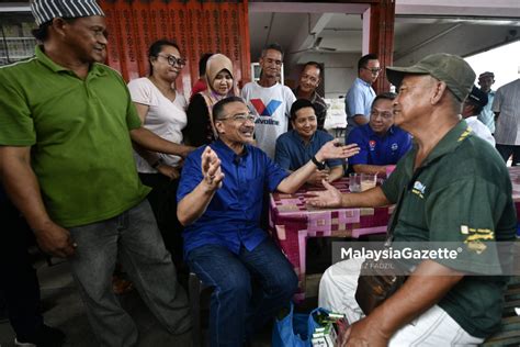 Foto Hishammuddin Walkabout Kempen Pilihan Raya Kecil Prk P