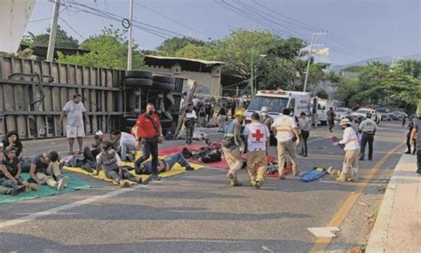 Camion Con A Bordo Decine Di Migranti Si Ribalta Pi Di Morti Il