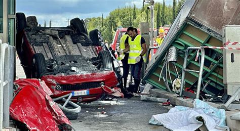 Strage a Rosignano la dinamica dello schianto La Honda è piombata