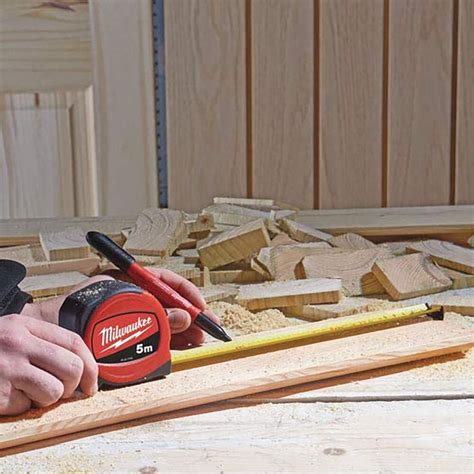 Milwaukee T48227717 Heavy Duty Compact Tape Measur Grandado