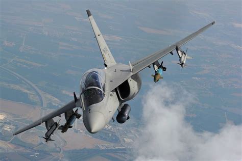 LEONARDO SHOWCASES ITS BEST PRODUCTS AT FARNBOROUGH INTERNATIONAL ...