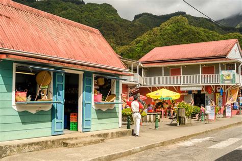 Hell Bourg En Salazie Pueblo Criollo Oficina De Turismo Del Este De