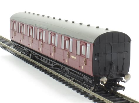 Hornby R Gresley Suburban First Class E E In Br Crimson