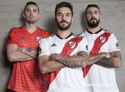 Camiseta Adidas De River