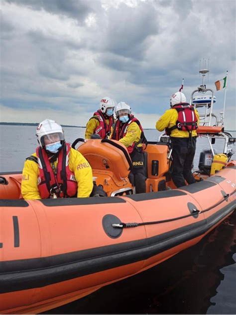 Lough Ree Rnli Rescue Six People And A Dog Over The Weekend Rnli