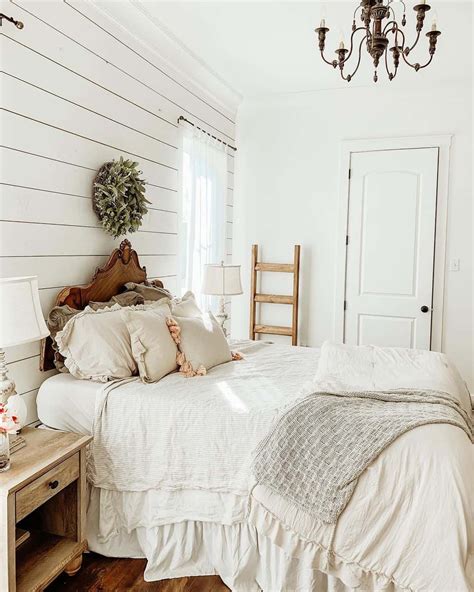 7 Dreamy Farmhouse Bedroom Ideas For A Slice Of Country Paradise