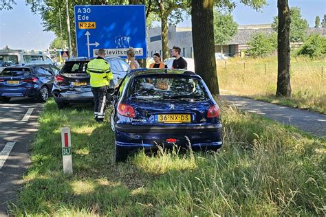 Vier Voertuigen Betrokken Bij Kettingbotsing Op De N224 In Ede