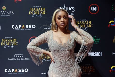 Watch Nadia Nakai Shares Cute Moment With Tony Forbes On Stage As She