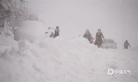 寸步难行！年末“霸王级”寒潮影响山东 威海文登区遭暴雪侵袭 图片频道