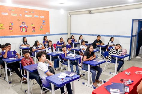 Prefeitura De Estrela De Alagoas Inicia Entrega De Materiais Escolares