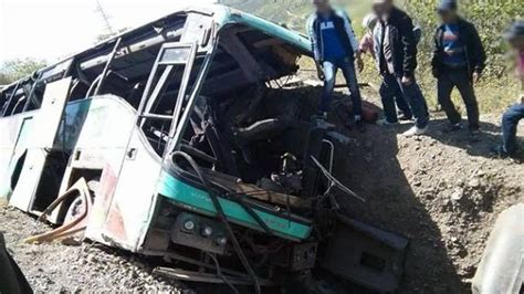 Mali Morts Dans L Accident D Un Car Tomb D Un Pont