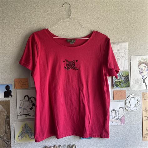 Hot pink t shirt with hand made block print on the... - Depop