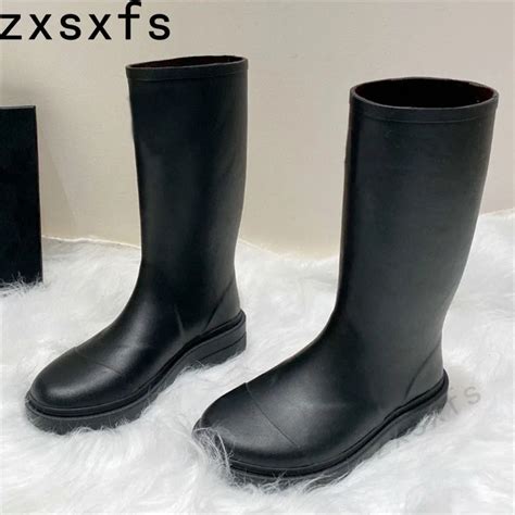 Designer Rain Boots Women Round Toe Thick Sole Rubber Boots Ladies Concise Mid Calf Summer Jelly