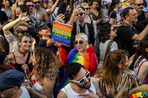 Roma Pride Un Milione In Corteo A Roma Mai Cos Tanti Le Foto