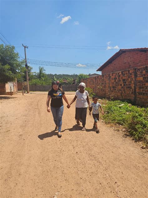 Vereadora Leda Torres Entrega Cestas De Alimentos A Fam Lias Dos