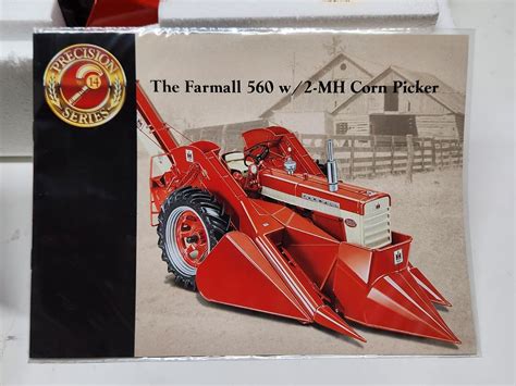 Farmall 560 Tractor W No 2 Mh Corn Picker Precision Classics By Ertl 1 16 Scale Ebay