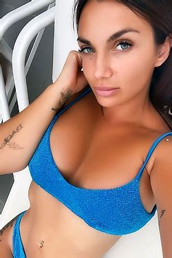 Sexy Babes Galleries Nude Babes Pics Naked Girls Photos From 2000 Morazzia