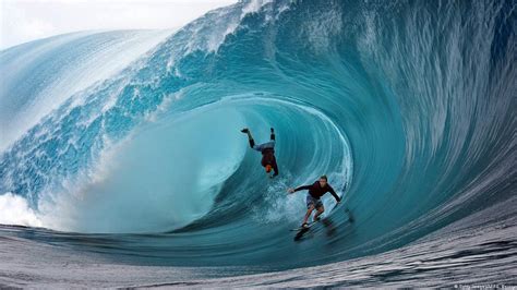 white waves dw