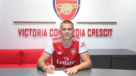 Harry Clarke signs new contract | News | Arsenal.com