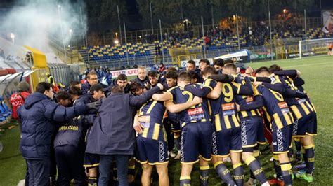 Profumo Di Serie B Per La Juve Stabia Messina Ko E Benevento A La