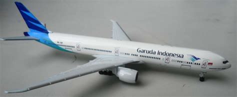 Jual Diecast Miniature Pesawat Garuda Indonesia Boeing B777 300er Di