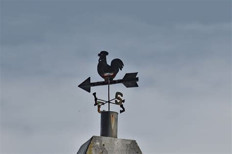 Image libre cheminée vieux sur le toit paille traditionnel