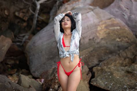 AMATEUR GIRL MetArt Sandy Footprints Bua High 0003