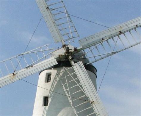 Geschiedenis (en toekomst) van de industriële windmolen - Lowtech Magazine