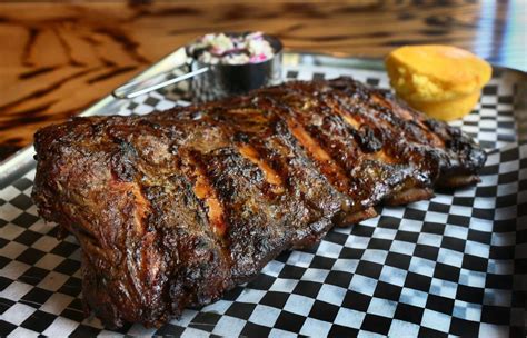 The Bbq Saloon Expands St Louis Barbecue Menu Restaurant Reviews