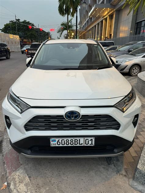 Toyota Rav Hybride Awd X Ann E Sans Plaque Deja Appliqu