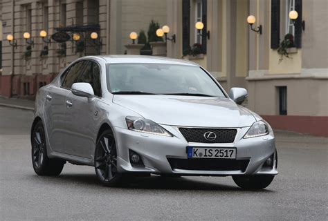 My short casual review: Lexus IS300 MMC Facelift (Philippine-spec ...