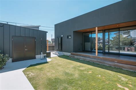 中庭のある平屋の間取り例｜メリットや注意点、おしゃれに見せるコツ注文住宅ブルーハウス デザイン・性能・リゾートライフ、愛知、名古屋、豊橋、豊川