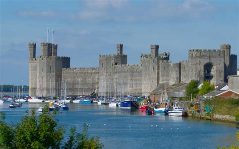 Caernarfon Castle, Wales (Illustration) - World History Encyclopedia