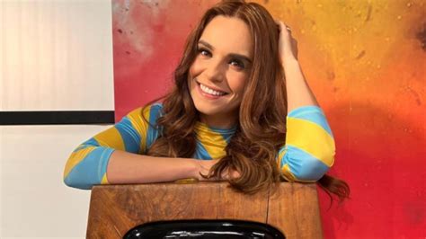 Tania Rincón se deja ver como pocas veces presume cuerpazo con coqueto bikini FOTO El