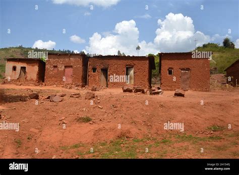 Traditional rural house in Rwanda, East Africa Stock Photo - Alamy