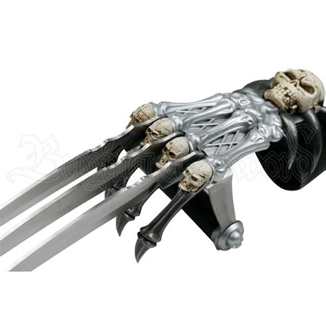 Skeleton Hand Claw Mc Pk 6315 By Medieval Swords Functional Swords