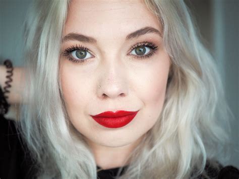 Best Red Lipstick For Blonde Hair Blue Eyes