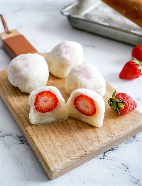 strawberry mochi