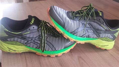 Test Les Chaussures De Running Asics Flyte Foam U Run